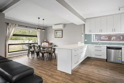 Image de Balnarring Beach Haven - 1 Night Free! * - Peaceful, tranquil retreat with modern amenities. Walk to beach.