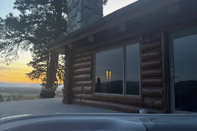 Image de Charming 3 bedroom Log cabin with WiFi in Kalispell