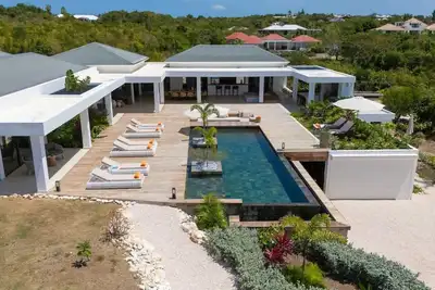 Image de Nuit Jade in Terres Basses by Personal Villas - Enjoy Your Dream Stay