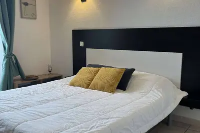 Image de Studio cosy à Saint-Florent avec piscine et climatisation