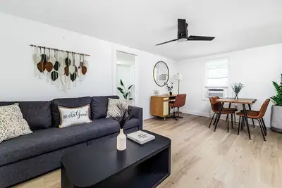 Image de Stylish 1-Bedroom Upper Unit in Historic Downtown Lakeland