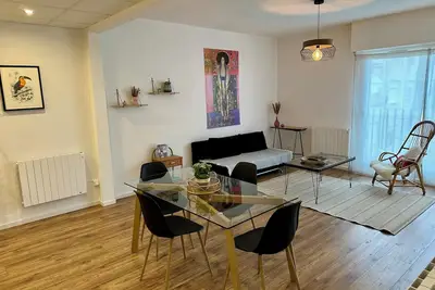 Image de 🔥 Nouveau \"Le Lapacca\" T3 68m² proche de tout, wifi & parkings publics gratuits
