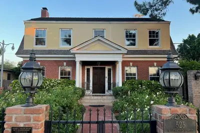 Image de The Historic Harry J. Felch House - Prime Location