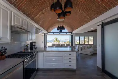 Image de Newly Renovated 5br Villa By The Agency Baja