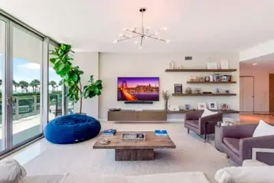 Image de Elegant Condo with Ocean Views in Key Biscayne