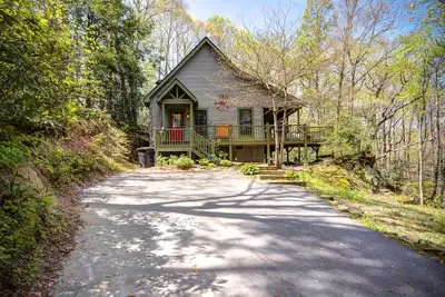 Image de Hot tub, Firepit, Views, Cabin, Near Winery