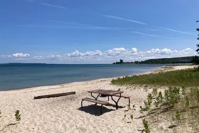 Image de Captain's Mackinac Lookout Lake Huron