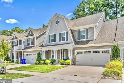 Image de Family-Friendly Escape 4BRr, 3. 5 Bath – Pool, Playground, Beach Shuttle!