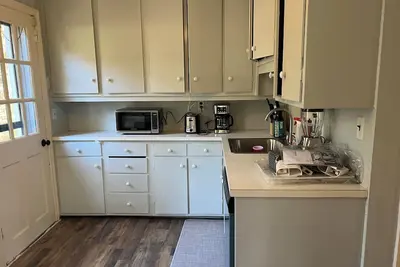 Image de 3-bedroom house in serene Owings Mills with WiFi, Ac. Relax with maximum privacy