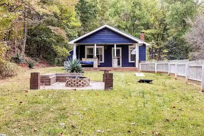 Image de Charming pet-friendly Greenville house with mountain setting and fenced yard