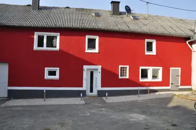 Image de 5 minutes from the NĂĽrburgring. Farmhouse with 8 sleeping places.