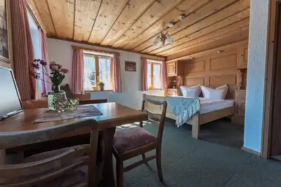 Image de Cozy farmhouse in the Chiemgau- pet friendly!