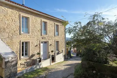 Image de 3-bedroom charming cottage in RĂas Baixas with WiFi, Ac