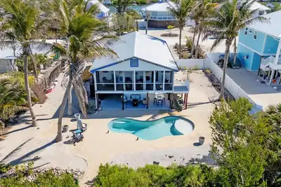 Image de Luxury 3 bedroom pool home on Kettle Harbor!