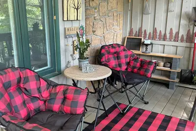 Image de Cozy End Unit Condo with Porch and Ac centrally located in Banner Elk, Nc