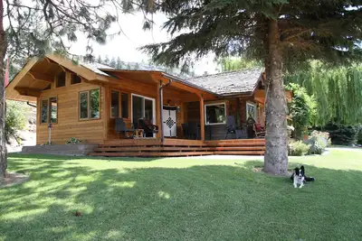 Image de Peaceful, romantic hideaway surrounded by vineyards.