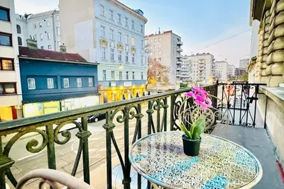 Image de 9br Apt for 18p Walk to Augarten