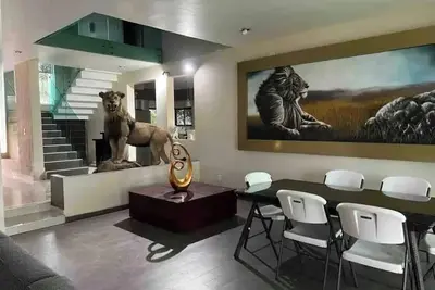Image de Leon House