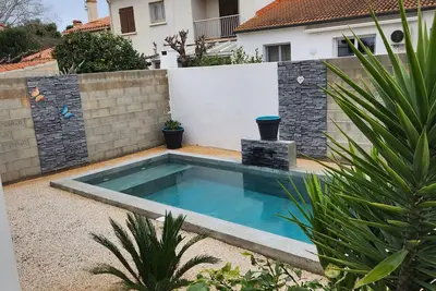 Image de Villa avec piscine, 5 minute de la plage