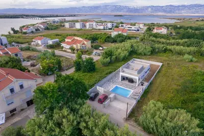 Image de Maison de vacances Privlaka pour 1 - 4 personnes avec 2 chambres à coucher - Maison de vacances