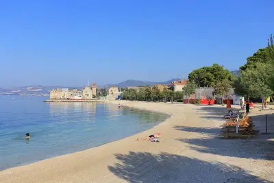 Image de Penthouse Apartment with Sea View – 50m to Beach