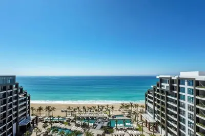 Image de Beachfront resort in Cabo. 1300 square feet of luxury, perfect for couples