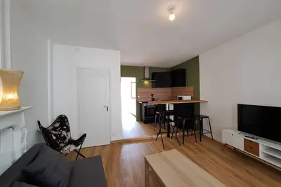 Image de Milan - Au milieu des Maisons de Champagne