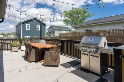 Image de Remodeled- Modern- 2 King Beds - Downtown-Near Cargo District