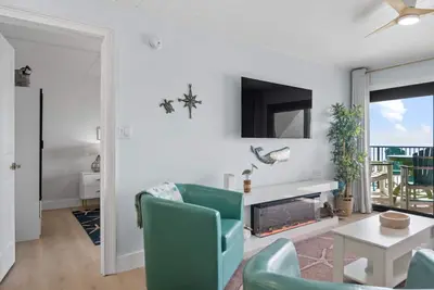 Image de New Listing! ! ! Ocean Breeze West Premier Condo -Beachfront- No Hassle Check Out