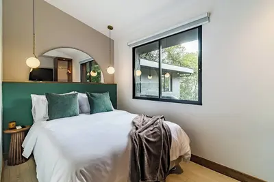 Image de R1. Modern room near Provence/Ac/wash&dry/patio