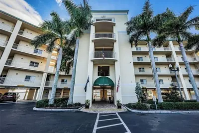 Image de Cozy 1-bedroom 1 bath condo in welcoming St. Petersburg with WiFi, Ac, Pool