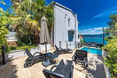 Image de Villa Perla 4 bedroom house with Ac, pool, Jacuzzi, Sauna, WiFi in lovely Slatine