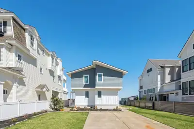 Image de 4br Renovated Home with Breathtaking Views