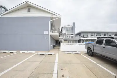 Image de adorable 2-bedroom and 1 bath condo