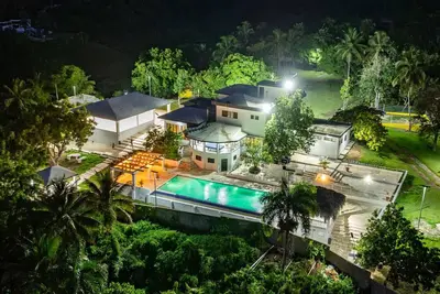 Image de Resort Oasis: Pool & Weddings