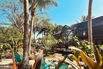 Image de Tropical 2br Oasis w/ Pool/Kayaks/Bikes/Grill