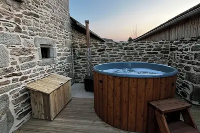 Image de Gîte familial à la campagne avec bain nordique privatif
