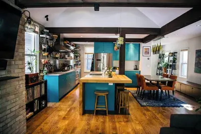 Image de Sunny 3 Br House on Main St in Telluride + Chef's Kitchen, Bunkbeds, and Hot Tub