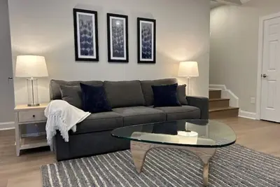 Image de Charming, Spacious, Quiet 1-bd apartment near Downtown Huntersville, 1000 sq ft