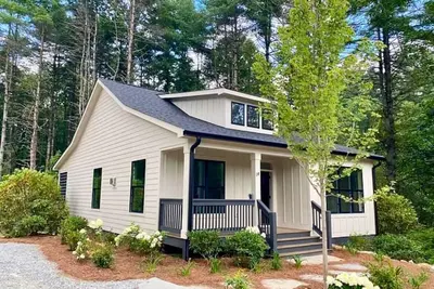 Image de Emerald Ferns Cottage (Short walk to waterfall! )