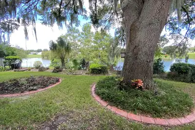 Image de Lake house; Polo Ridge w/Golf cart, WiFi, Ac and a sun room overlooking the lake