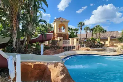Image de Lazy river resort close to theme parks