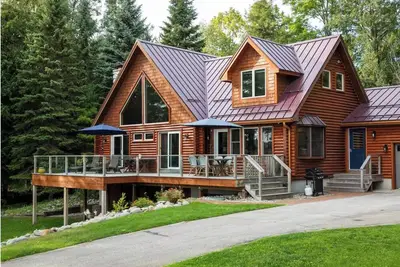 Image de Beautiful Log Cabin on the Bay!
