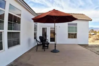 Image de Long-Term Desert Living – Spacious & Serene - 4br Desert Haven w/ Fast Wi-Fi
