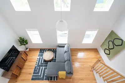 Image de Airy artsy 2-bedroom loft in Newburgh