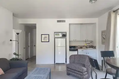 Image de Gated community located in Indian Wells. Sleeps 4. Close to all activities.