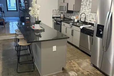 Image de Charming 2-bedroom condo in delightful Dallas with Ac, WiFi, fitness room