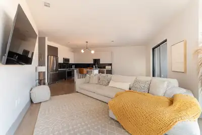 Image de 2-bedroom Penthouse Suite in enjoyable West Midtown Atlanta