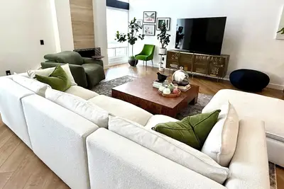 Image de Spacious 4-bedroom house with Ac, WiFi in cool Huntington Beach