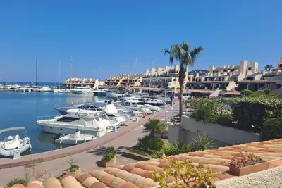 Image de Superbe T4 refait à neuf avec vue port